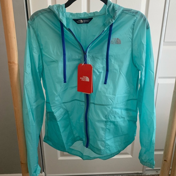 The North Face Jackets & Blazers - NWT North Face Lightweight Windbreaker/Rain Jacket